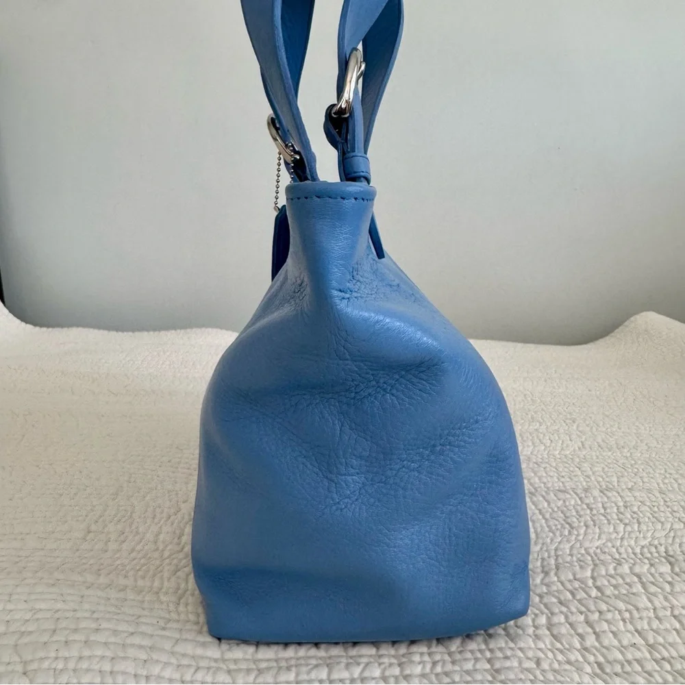 Coach Vintage Waverly Tote 4133 Blue Periwinkle Glovetanned Leather 1997 RARE